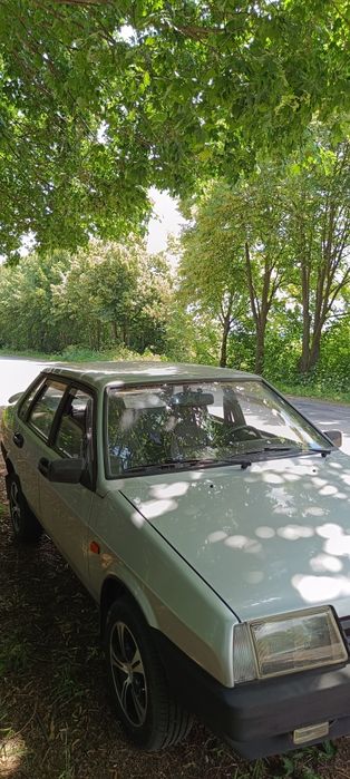 Автомобіль в гарному стані,2002 року випуску.Пробіг рідний без іржі,авто вкладень не потребує.