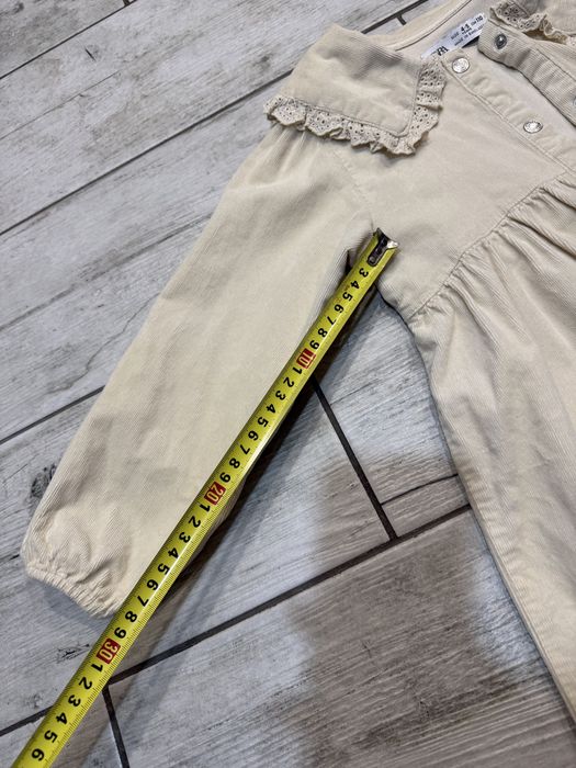 Сукня Zara вельветова з комірцем.110