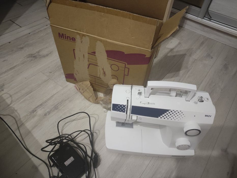 Швейная машинка Minerva M 82 V