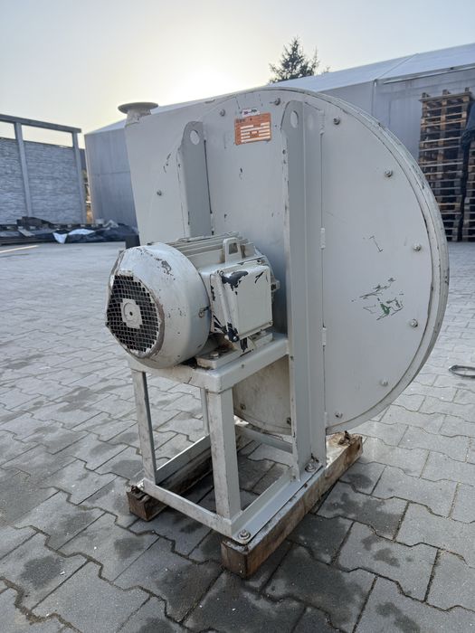Wentylator do transportu pyłu 5 kw  mało używany !