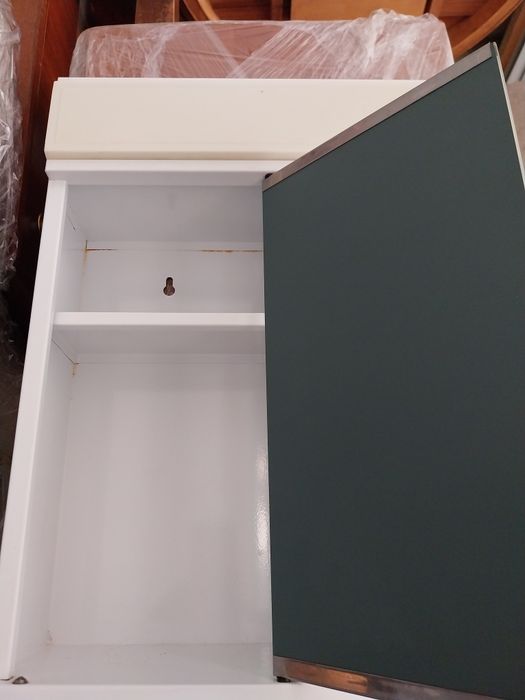 Armário de casa de banho