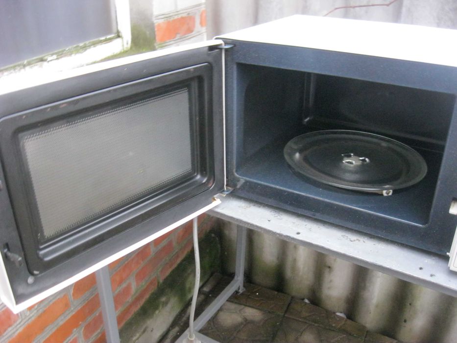 Продам микроволновку Samsung  c грилем