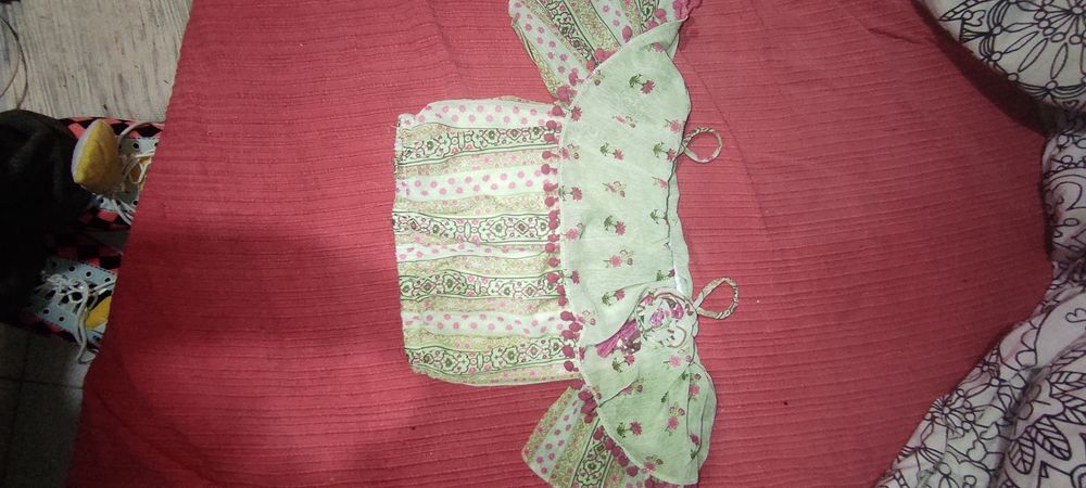 Conjunto de saia e blusa