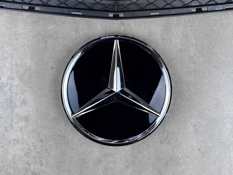 Решітка радіатора ( під камеру )  AMG  Mercedes Benz ( C-Class W205 )