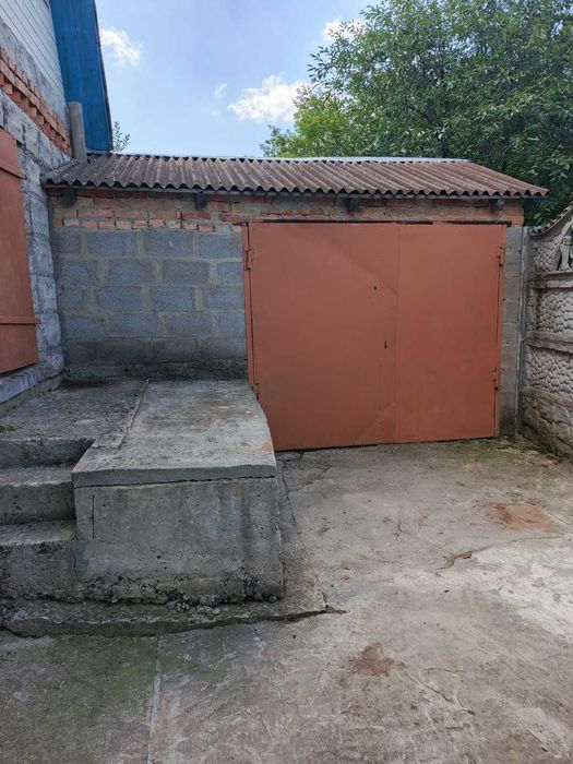 Продам дачу біля лісу