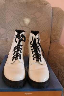 Черевики - півчобітки Ecco Guess