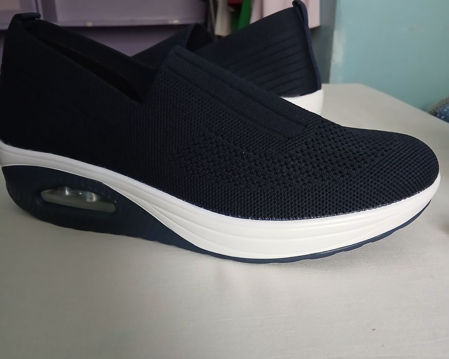 Продам нові мокасини 26 см по устілці нові ціна 400 грн.Гарної якості,