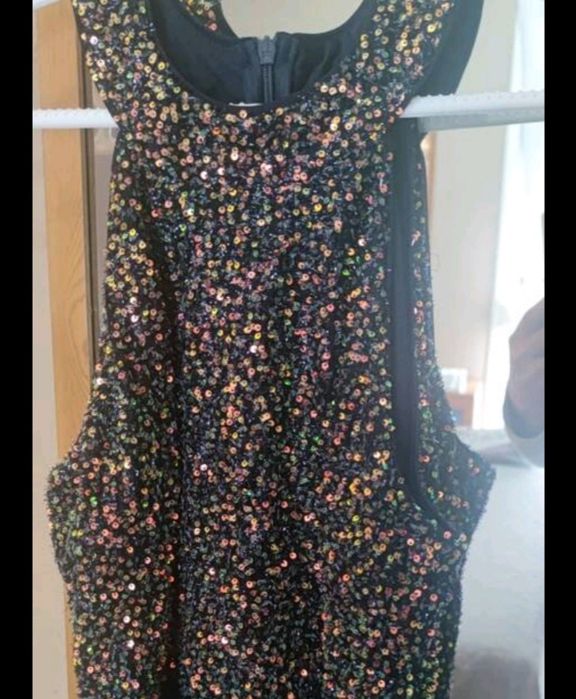 Vestido muito elegante e com glamour!