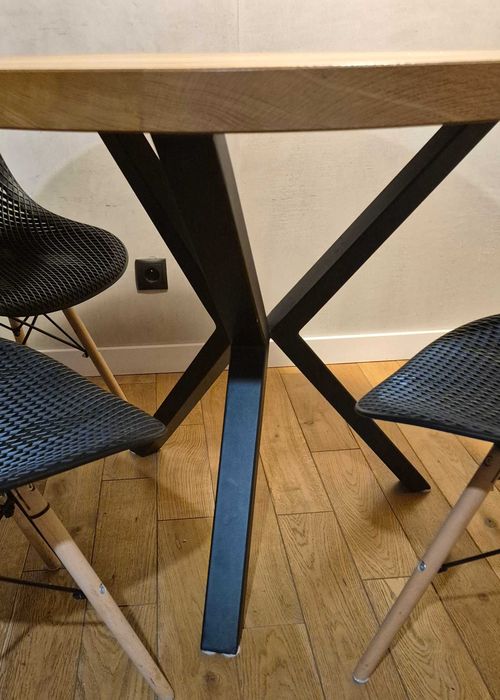 Stolik loftowy, dębowy z litego drewna (4 cm grubości)/100 cm średnicy