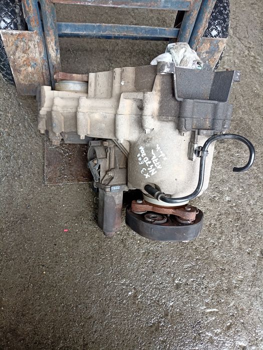 Reduktor skrzyni biegów rozdzielacz BMW X3 e83 lift manual n47 177km