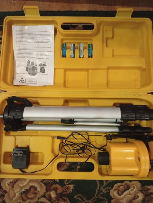 Лазерний рівень ратаціоний