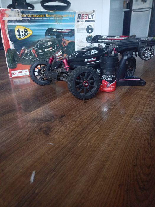 Reely RC skala 1:8 1600kv