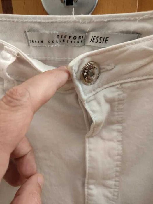 Calças de ganga brancas de mulher, modelo Jessie da coleção Tiffosi Denim