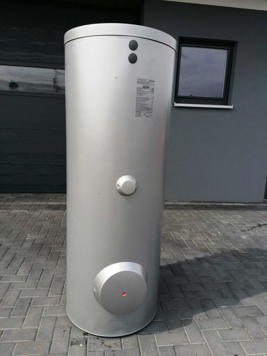 Bojler VIESSMANN 300 L 2 x wężownica SOLAR ocieplony