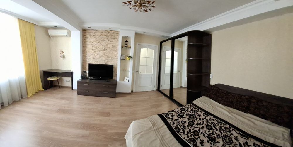 Сдам посуточно 1-ю квартиру , Южный,  Південне