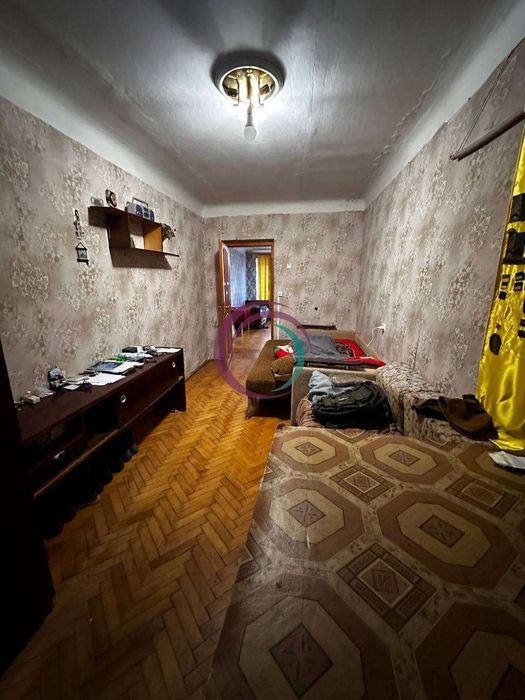 Продається 3-к. кв. з видом на парк Шевченка у самому серці міста!