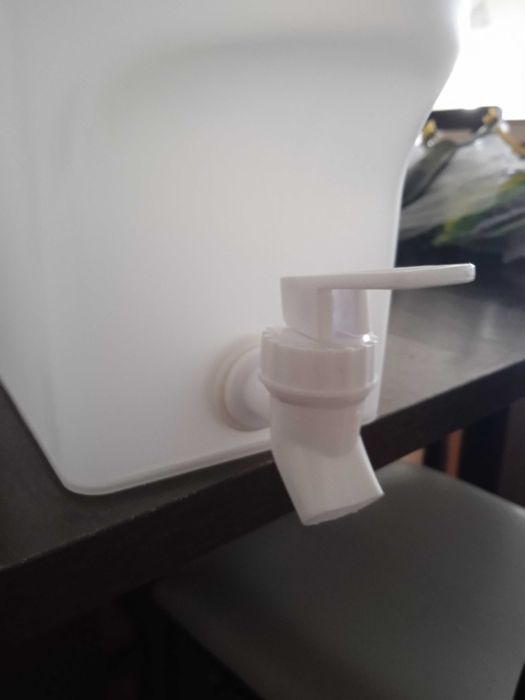 Dispensador Água/Sumo  com Torneira 3,5L ( NOVO )