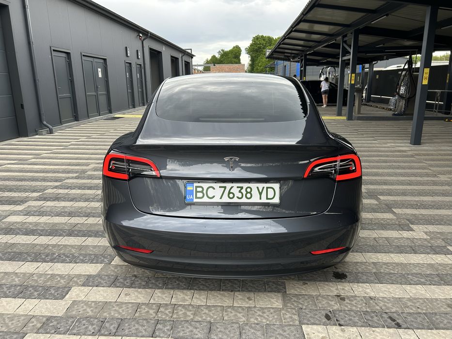 Tesla Model 3  36000км пробіг