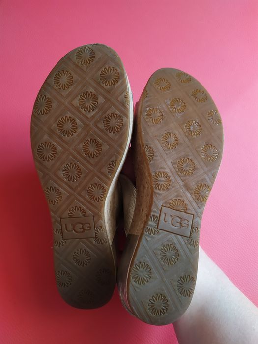 Босоніжки UGG 37 розмір