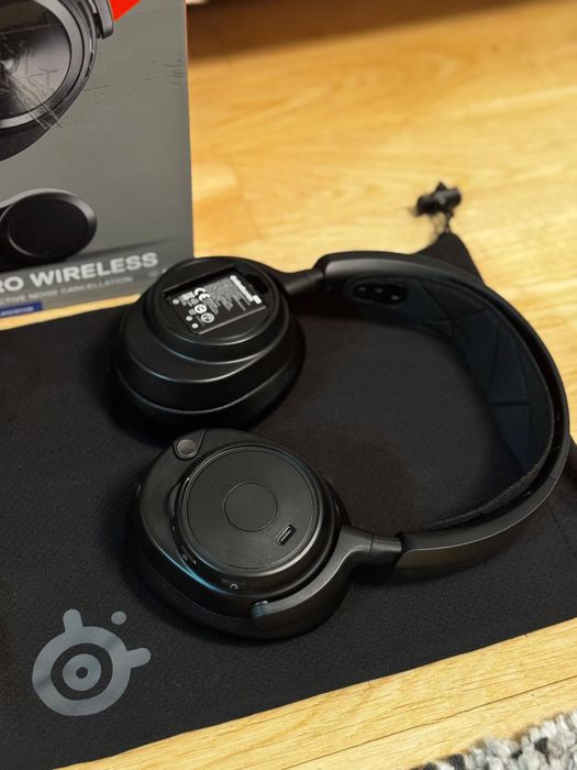 Steelseries Arctis Nova Pro Wireless Black BOX