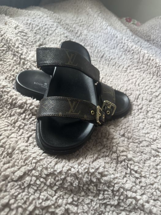 Klapki LV 39 nowe