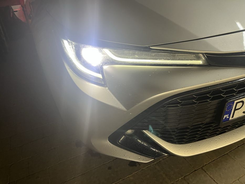 Lampy toyota corolla e 21