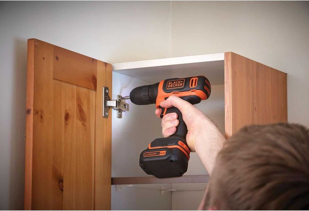 Акумуляторний шуруповерт дриль дрель BLACK+DECKER BDCDD12-QW