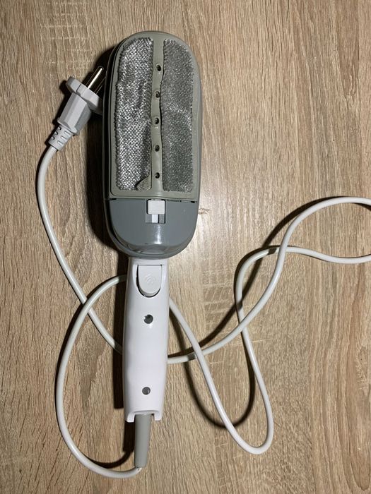 Ручной отпариватель Grant для одежды