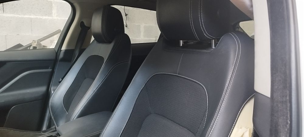 Jaguar F Pace 2.0d