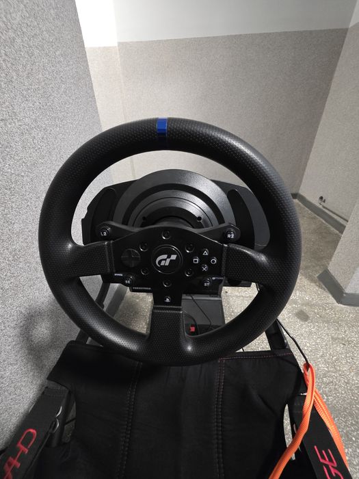 Kierownica Thrusmaster model T 300 GT Wheel plus  stojak Wheel stand Pro