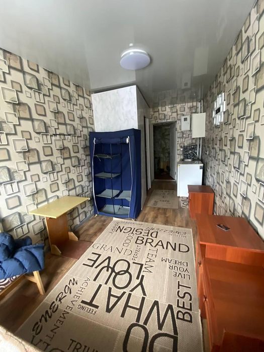 Продам ізольовану гостинку, станція метро Армійська, вул. Ощепкова, 8