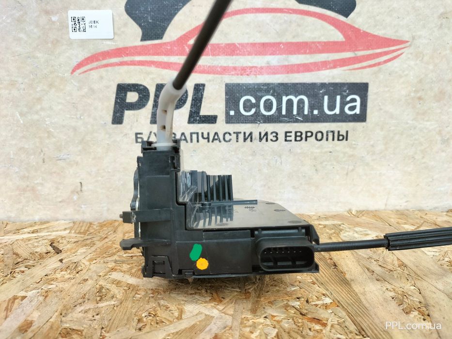 Peugeot 308 II 2013-2021 замок двери передней правой 7 pin 9810309380