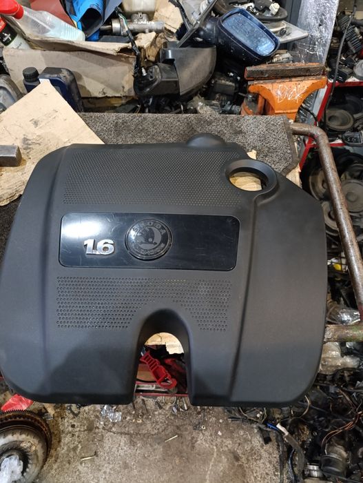 Кришка двигуна 1.6 BFQ Octavia Tour Октавія Тур