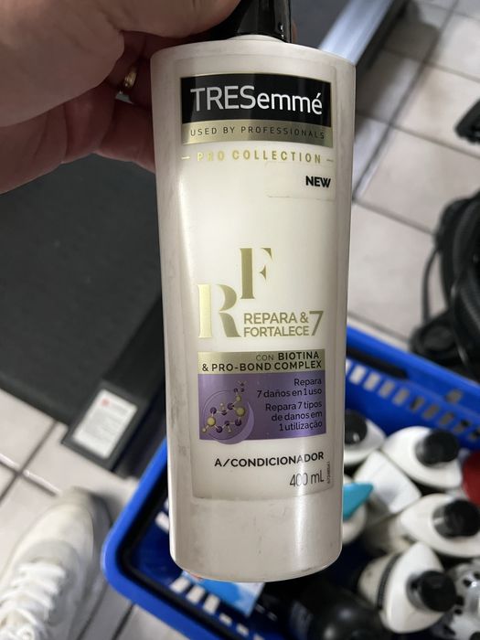 Shampoos/pensos varios