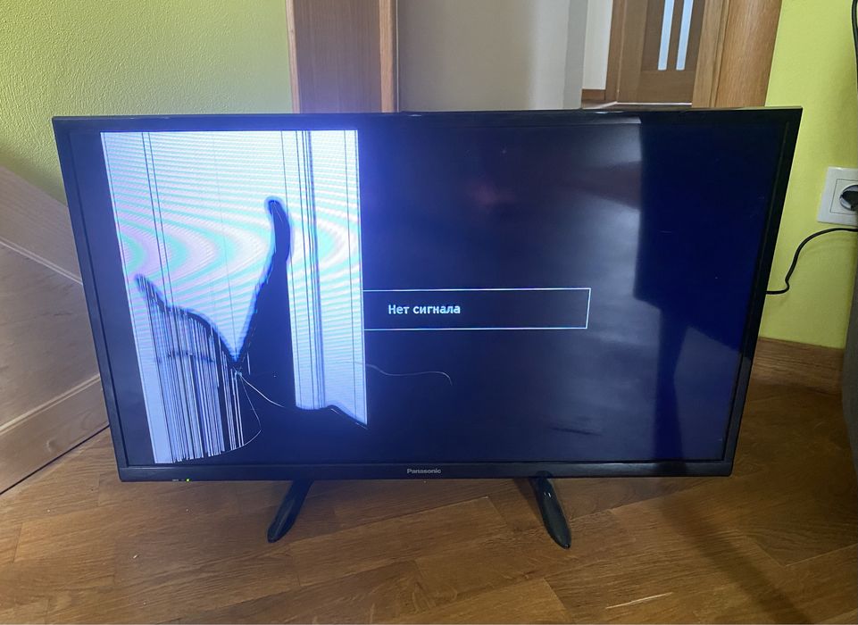 Телевізор Panasonic розбитий екран Smart Tv