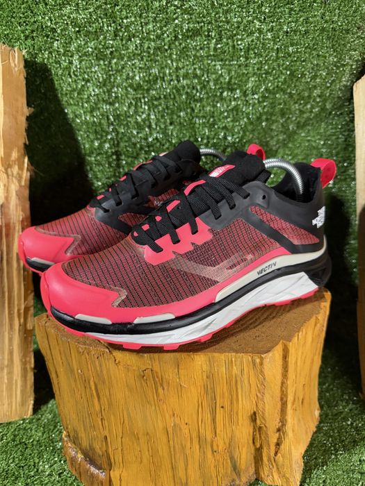 The North Face Vectiv Matrix