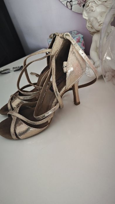 Buty do tańca złote błyszczące połyskujące buty taneczne latynoameryka