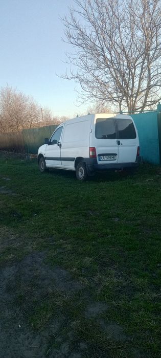 Продам Пежо партнер 2005 року