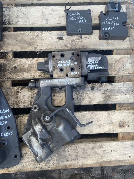 Rozdzielacz hydrauliczny elektrozaworowyclaas arion seria 500,600