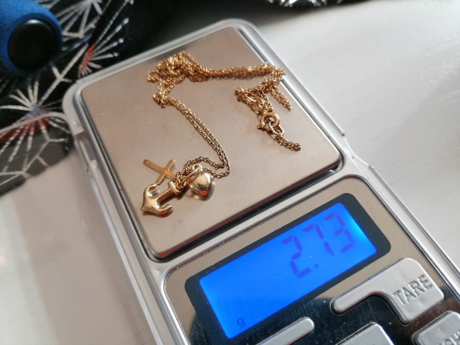 Złoty  bardzo długi damski łańcuszek 18Karat