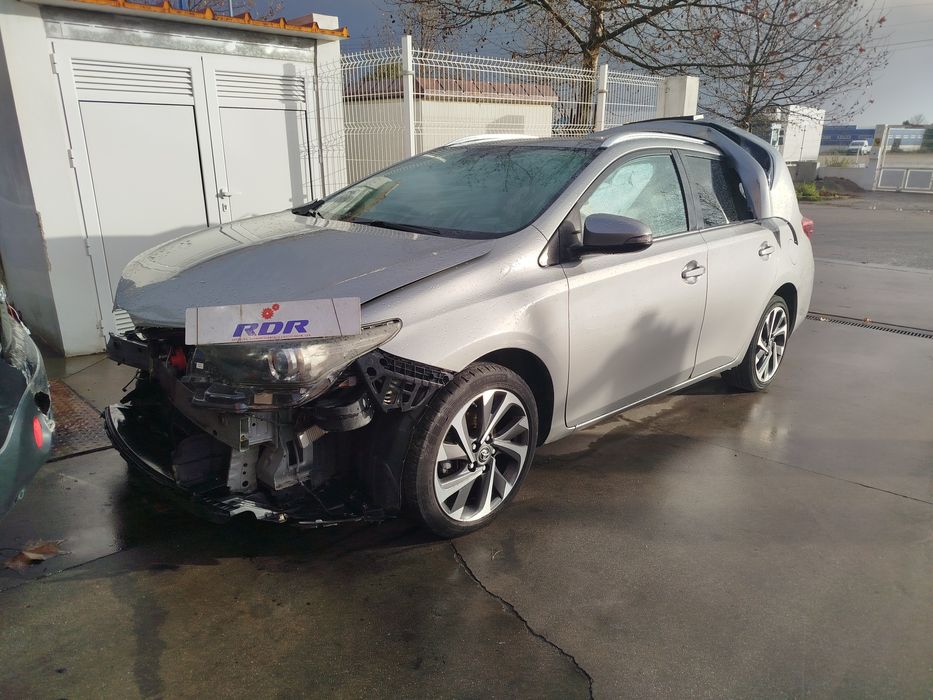Toyota Auris e18 SW