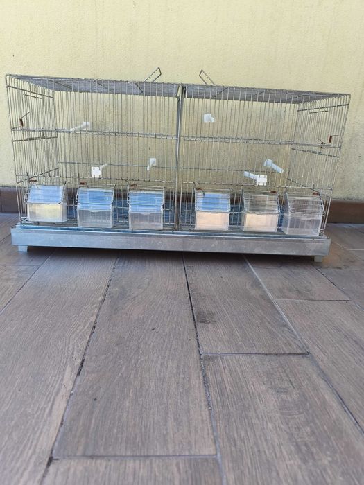 Gaiola dupla para aves – 4 portas + 2 portas ninhos + 6 comedouros