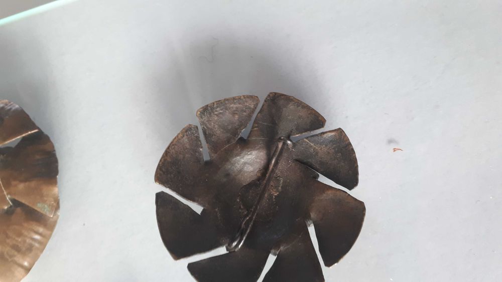 zestaw starych broszek prl / sześć sztuk