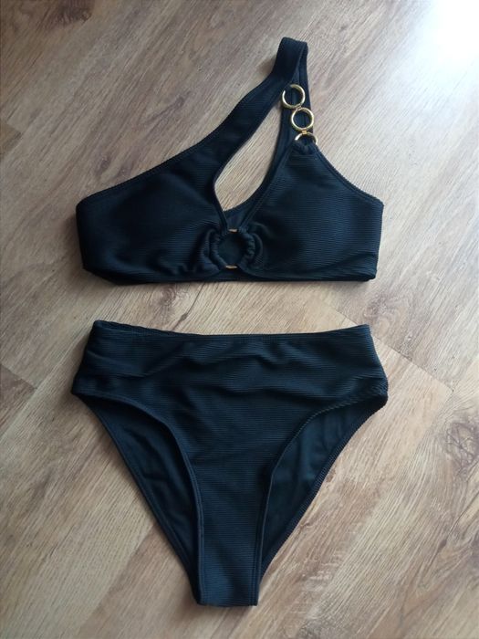 Dwuczęściowy strój kąpielowy