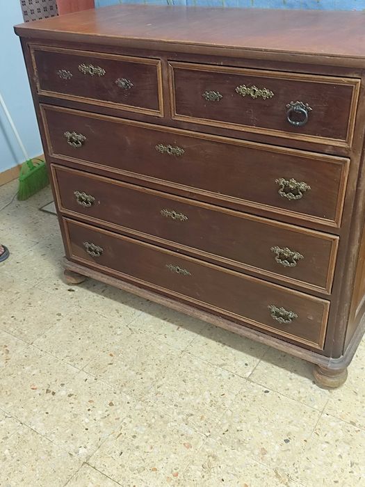 Cómoda/ Móvel 5 gavetas grandes