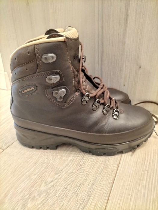 Buty górskie Lowa r. 37.5