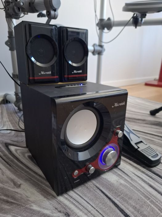 Bateria eletrónica KAT KT1 + Colunas Microtek + Banco (Pack completo de treino)