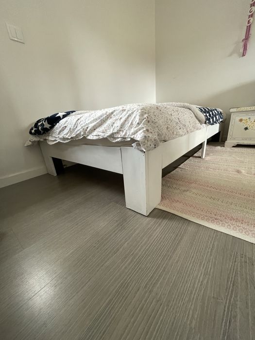 Cama de solteiro com colchao