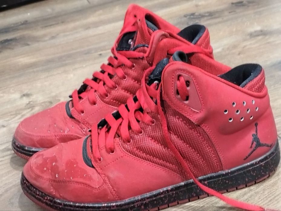 Jordan 1 Flight 4 red