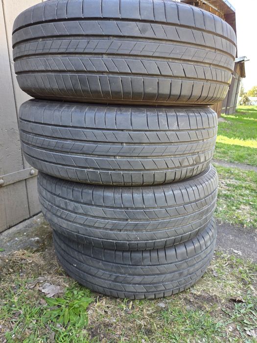 Opony letnie  215 65r17  Kumho rok 2024